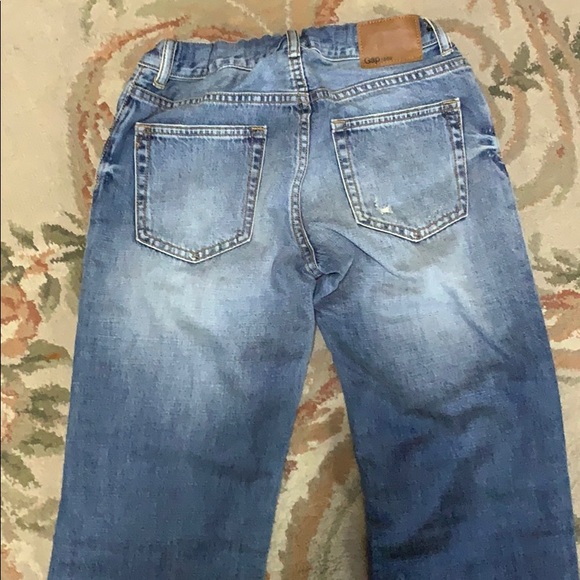 This is two pairs of jeans and a plaid shirt - Picture 8 of 8